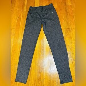 VOGO Athletica Gray Ribbed Leggings | Size S